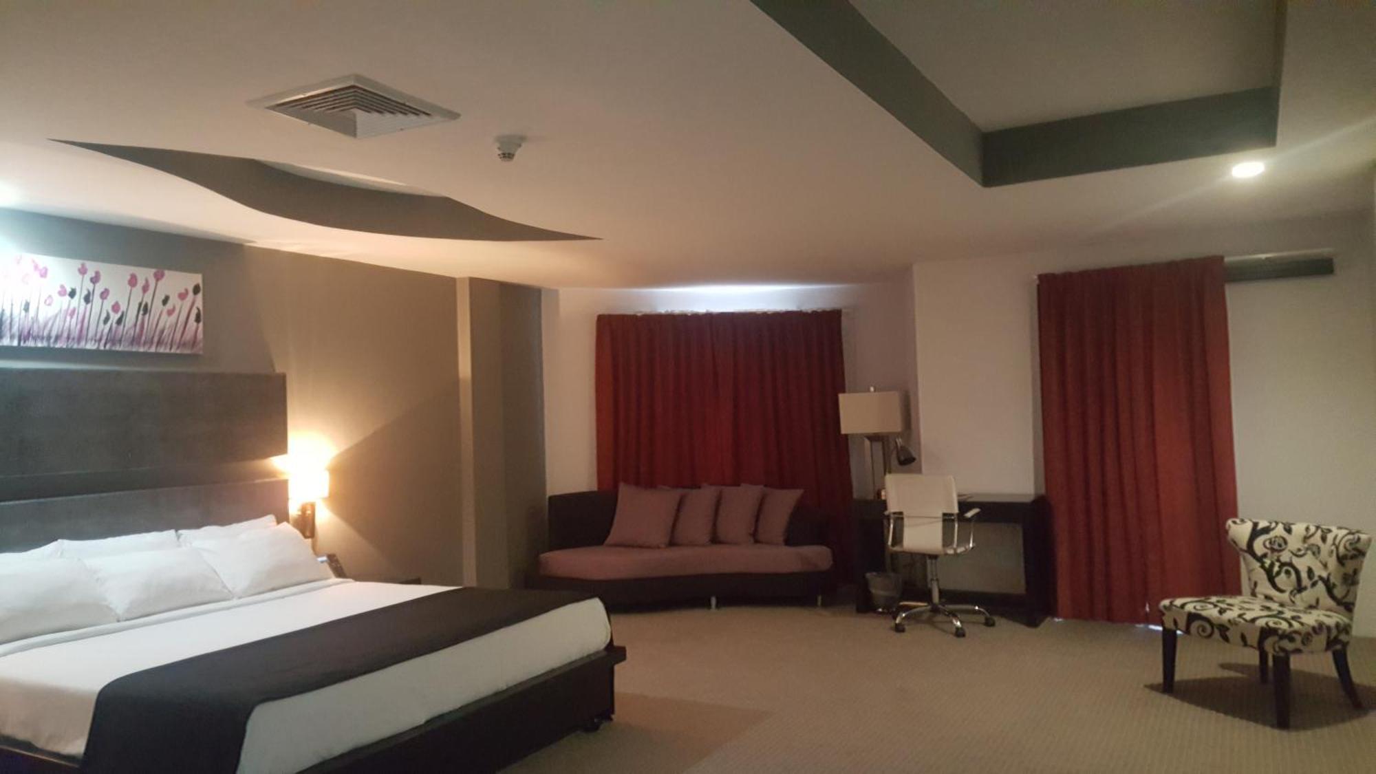 Regent Star Hotel Piarco Exterior photo