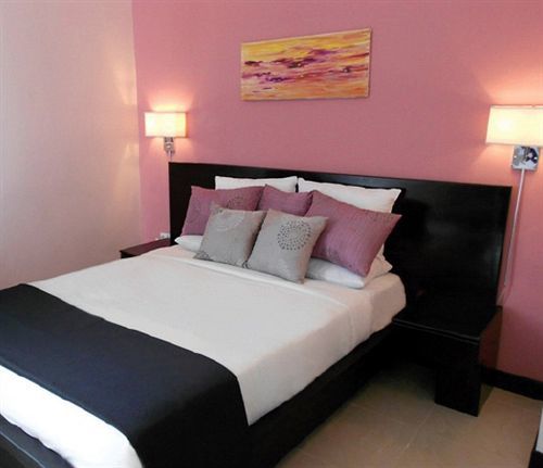 Regent Star Hotel Piarco Exterior photo