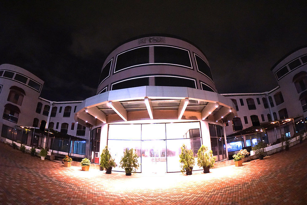 Regent Star Hotel Piarco Exterior photo