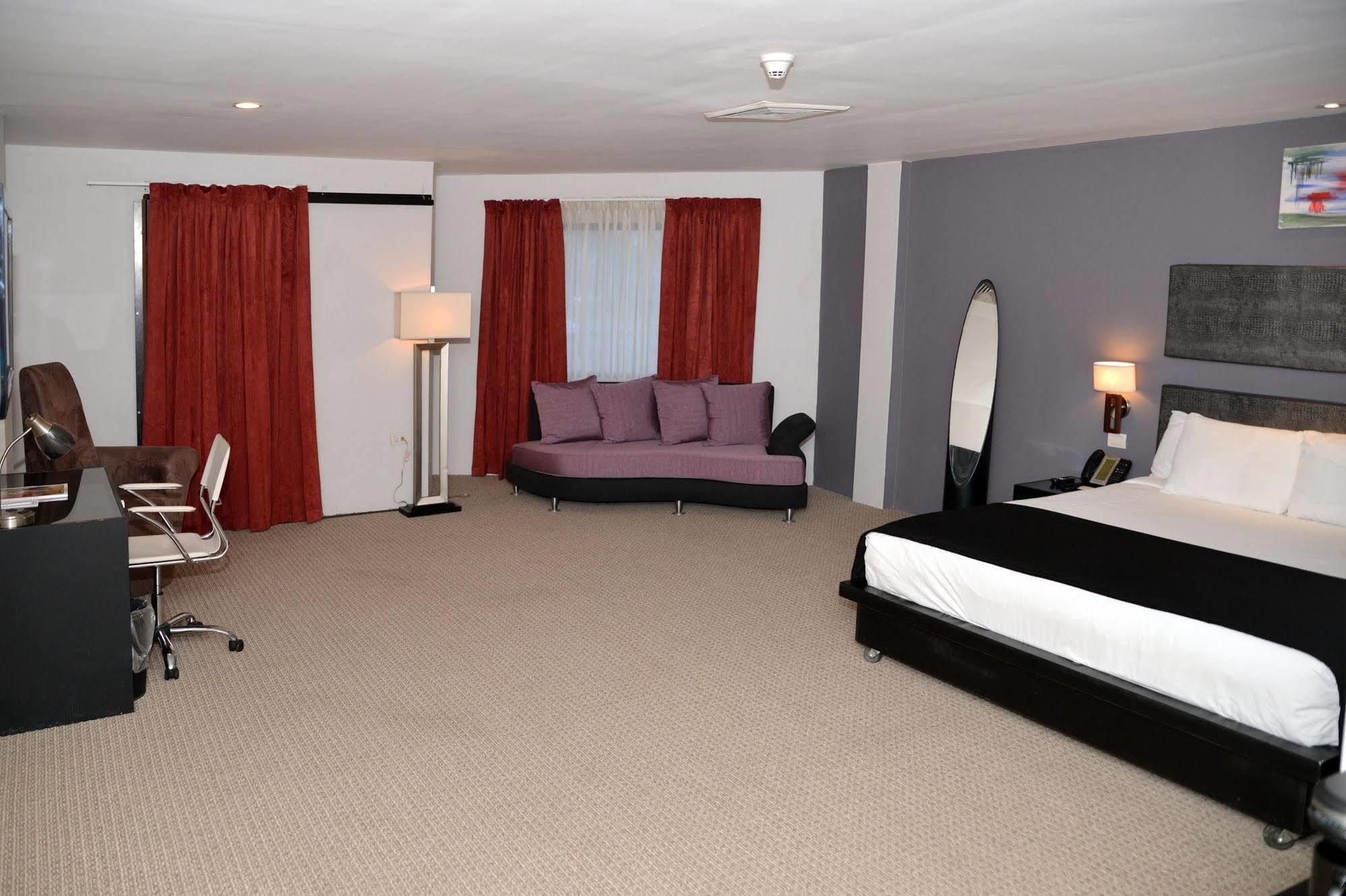 Regent Star Hotel Piarco Exterior photo